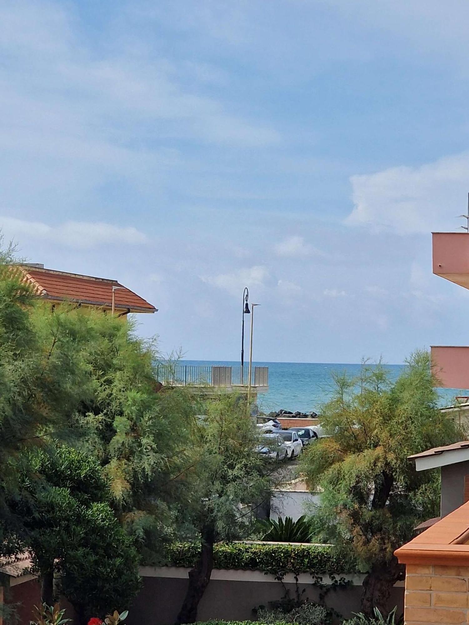 Apartamento Vista Mare House Fiumicino Exterior foto